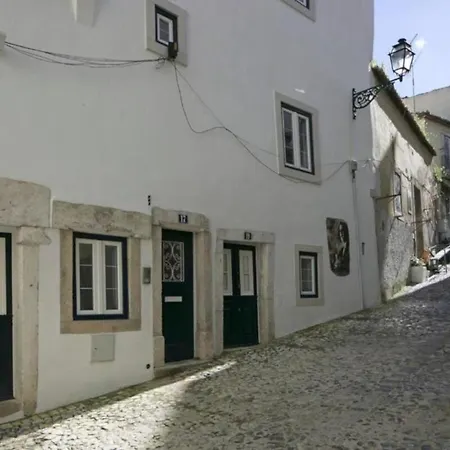 Central Studio アパート *